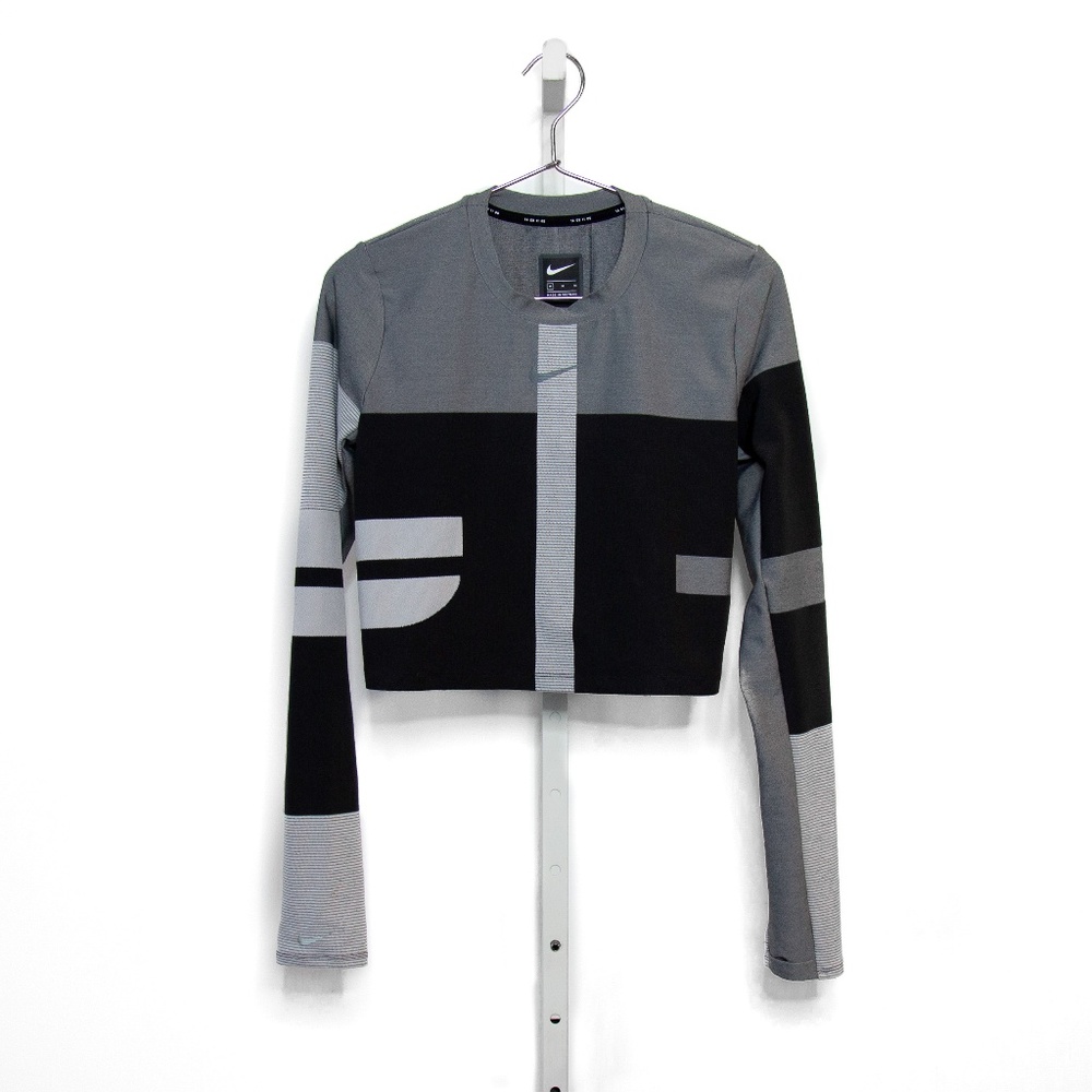 Nike Run Tech Pack Long-Sleeve Crop Top